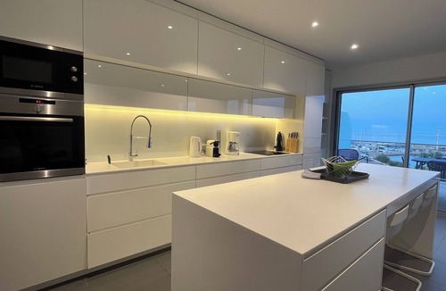 Solenzara Apartment | Luxurious 6pers apartment with semi-Olympic swimming pool facing the sea, the dream!