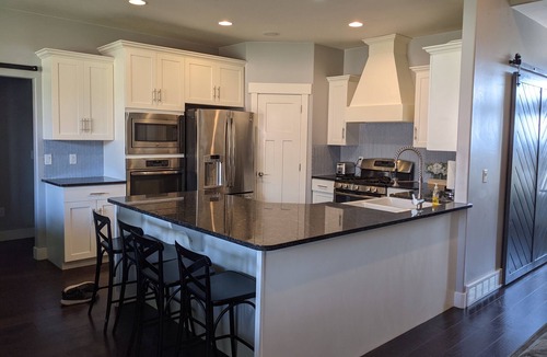 Cedar City House | Luxurious 7Bd, 4Bath w/Theatre, BunkRm, Huge Yard