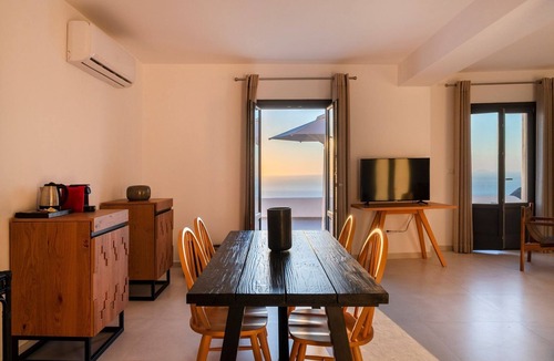 Imerovigli Villa | Luxurious Santorini Escape | Villa Imerovigli | Private Infinity Pool