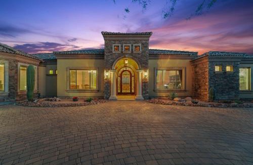 Apache Junction Villa | Luxurious Tuscan-style Villa with magnificent panoramic views