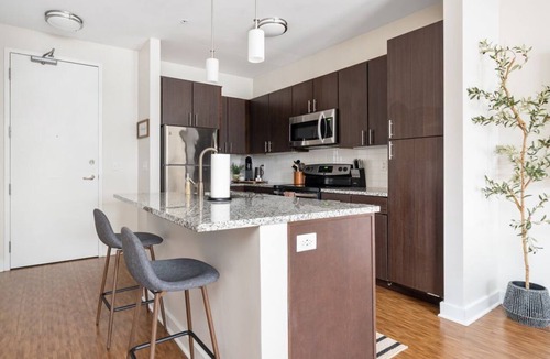 Grandview Heights Apartment | Luxury 1 Bed Apartment in Grandview