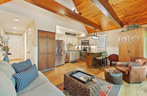 West Beach Village Condo | Luxury 1 bedroom in West Beach Kiawah, Walk to Beach & Golf!