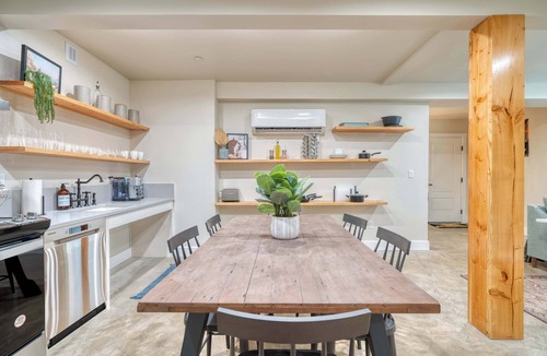 Mississippi District Apartment | Luxury 2BR Mississippi Home - 95 WalkScore
