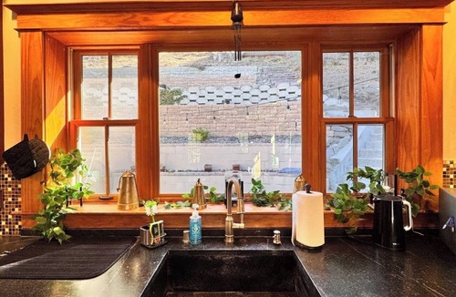 Wrightwood House | Luxury 4-bedroom Mountain Home with Game room. Pet friendly
