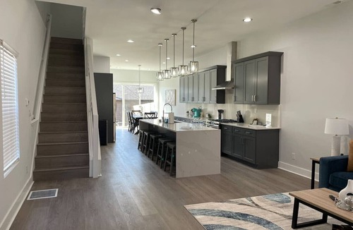 Fall Creek Place House | Luxury 4BR/5BA Downtown Indpls