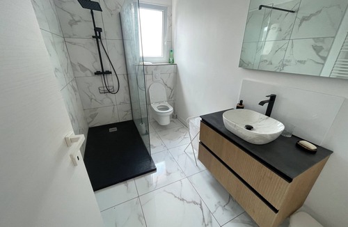 Casamozza House | Luxury 5-bedroom villa Mountain view 5 minutes from the beach