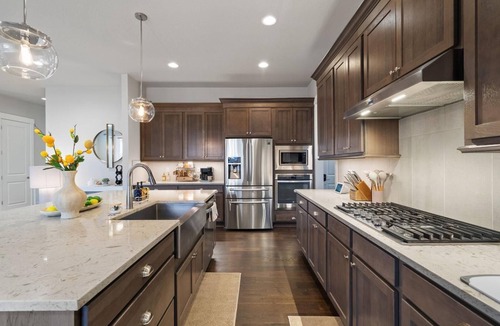 Bethany House | Luxury 5BD 4BT Home, 15min to DT Portland, Game Room, NatureTrails, Free Parking