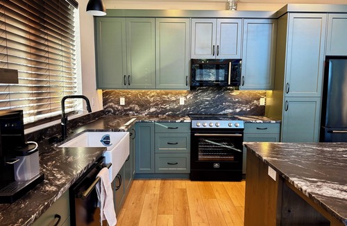Meadow View Heights Cabin | Luxury A-Frame - Sauna - Hot Tub - Bunk Room – Sleeps 10 – L2 EV Charger