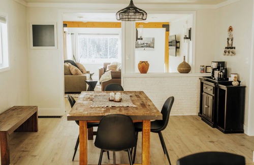 Mullan House | Luxury adventure hub, game room,fire pit, well-appointed kitchen, stunning view!