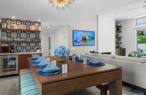 Indian Canyon Villa | Luxury Bauhaus Retreat w/Pool&Hot Tub + Mtn Views
