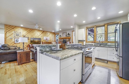 Pine House | Luxury cabin, Sleeps 14, HOT TUB