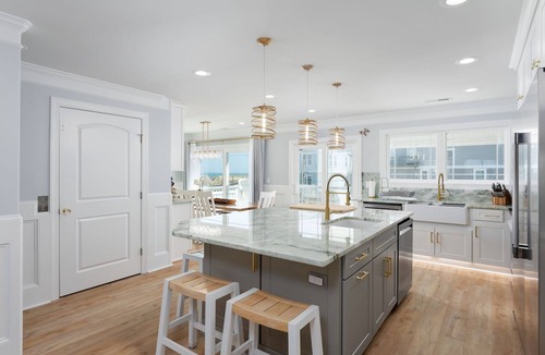 Topsail Beach House | Luxury Costal Estate Home, Free Early Check in Sun-Sun, Kayak, Hot Tub, Elevator