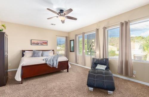 Glendale House | Luxury Cul-De-Sac Home With Heated Pool & 5BR