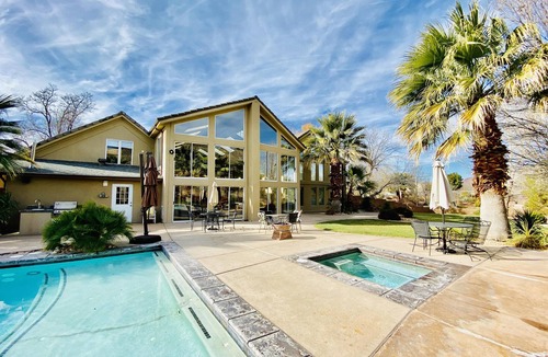 St. George House | Luxury Home and Property with 2 Private Pools and Pickleball Court