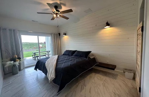 Panguitch House | Luxury Large Farm Home @ Stoney Farms -NO CHOREs