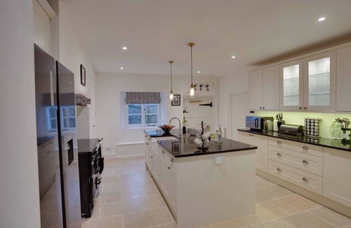 Milton Abbas House | Luxury Large Five Bedroom Family House Sleeps 10