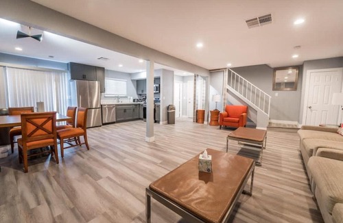 Sunrise Manor House | Luxury Living Just Steps from the Strip