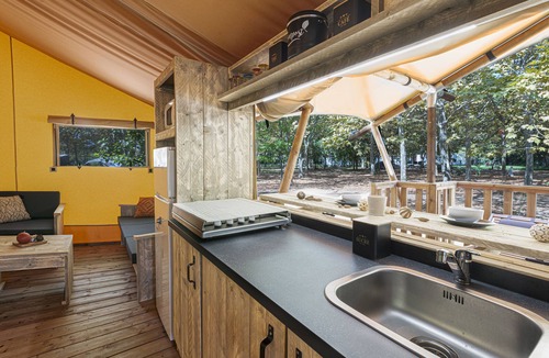 Ghisonaccia Cabin | Luxury Lodge for 5 people
