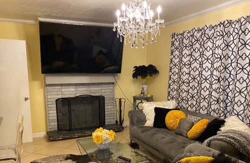Buechel House | Luxury Newly Remodeled House w/ lrg deck and fenced yard