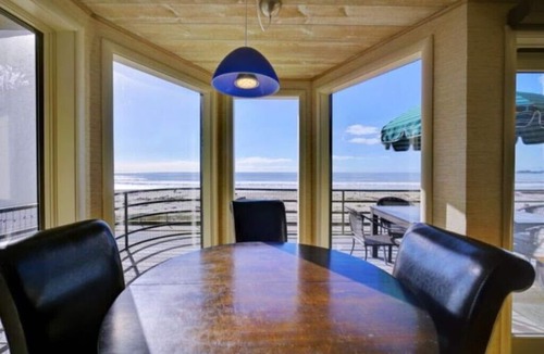 Rio del Mar House | Luxury Ocean Front Home