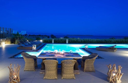 Chrissi Akti Villa | Luxury Paros Villas | De Luxe Villa | 4 Bedrooms | Sea View & Sea Access