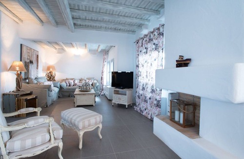 Chrissi Akti Villa | Luxury Paros Villas | De Luxe Villa | 4 Bedrooms | Sea View & Sea Access