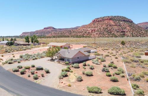 Kanab House | Luxury Pet-Friendly Kanab Home Quiet Neighborhood