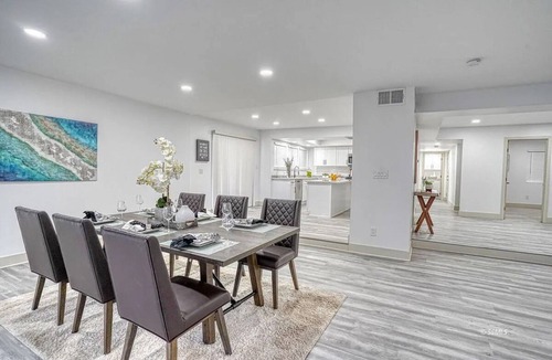 Lake Isabella House | Luxury Private Lake Home For Larger Groups on Acre with Huge Private Suite