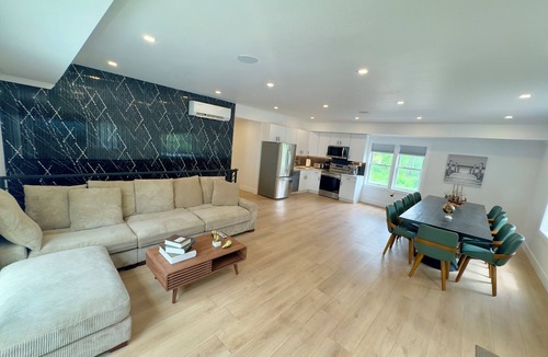 Trumansburg House | Luxury Retreat Near Taughannock Falls w/Games