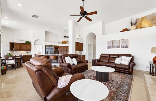Red Mountain Ranch House | Luxury Retreat w Incredible Views!