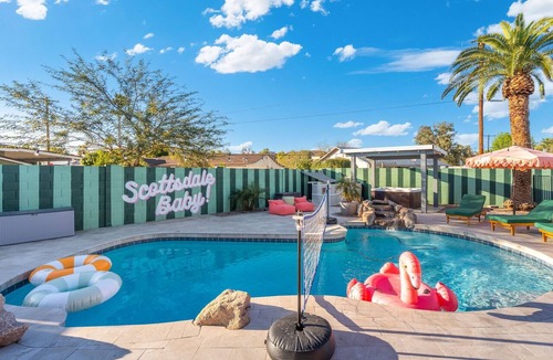 New Papago Parkway House | Luxury Scottsdale Retreat - Glam Suite + Pickleball + Pool + Speakeasy