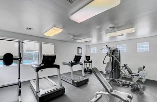 Seven Hills Apartment | Luxury Seven Hills Escape - 1BR, Pool & Garage
