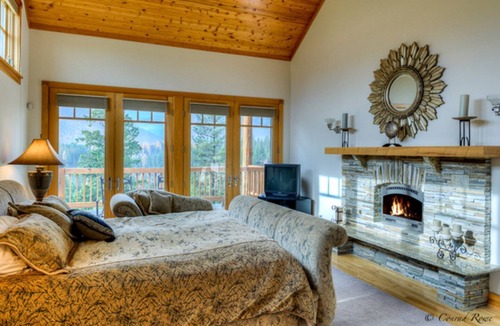 Trout Creek Cabin | Luxury Suite with a Fireplace for a Lodge Getaway in Northwest, Montana