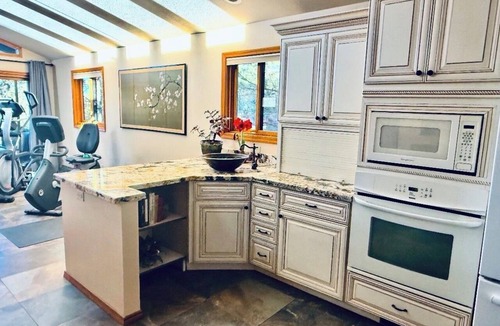 Swiss Manor House | Luxury Swiss Manor on Mount Elden -2250sq ft, 3 Bed, 2 Bath, Direct Trail Access