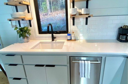 Wellpinit Cabin | Luxury Tiny Home on 500 State Acres