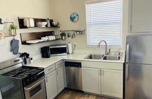Leeds House | Luxury Tiny House on 1 acre near Zion & St. George