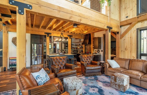 West Glacier Cabin | Luxury treehouse near Glacier National Park.