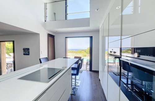 Marine de Davia Villa | Luxury villa - swimming pool, air conditioning, sea view, beach and coves within walking distance