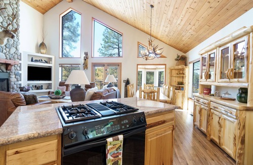 Pinetop-Lakeside Cabin | Luxury Waterfront Cabin at Rainbow Lake w/AC, Hot Tub, Game Room, Dock