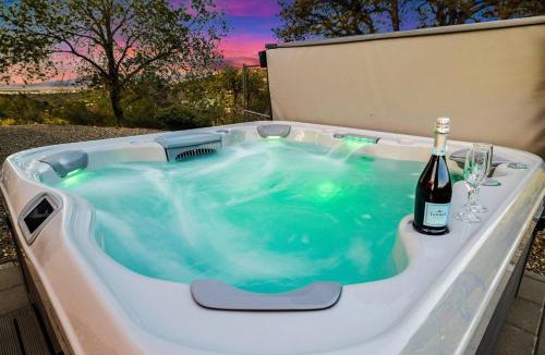 Lynx Mountain View Estates House | Lynx Lake Lux 6-br Housesleeps 22hot Tubgame Rm