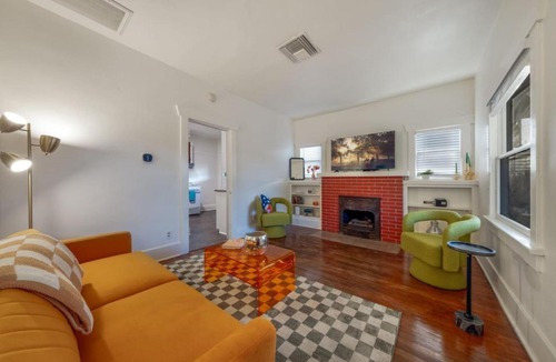 Feldman's House | Mabel Unit #1