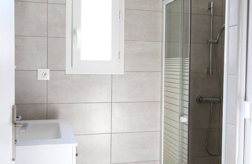 Pietracorbara Hotel | MACCHIA - 2 master bedrooms, sleeps 5, bed and breakfast, 150m from the beach