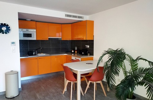 L'Ile-Rousse Apartment | Magnificent T3 with all comforts, very large terrace 10 minutes walk from the beach