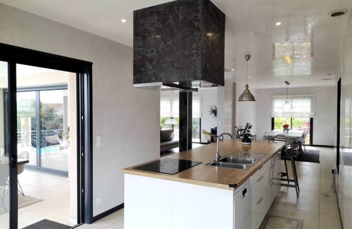 Solenzara House | Magnificent villa with sea view and swimming pool