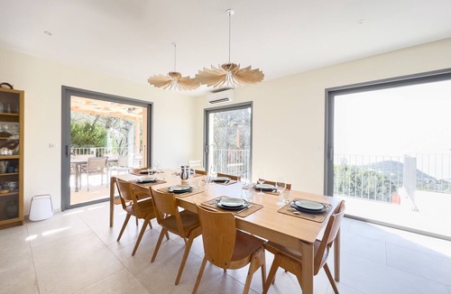 Braccolaccia Villa | Magnifique Villa Moderne vue mer Avec Piscine 14 Personnes