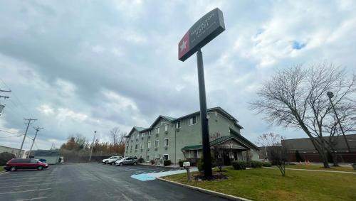 Fort Wayne Hotel | Magnuson Hotel Fort Wayne North - Coliseum