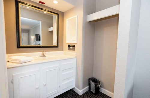 Northwest Hotel | Magnuson Hotel Virginia Beach