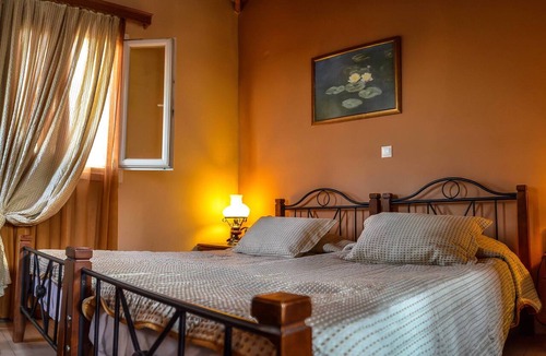 Andros House | Mainades Maisonettes and Studios