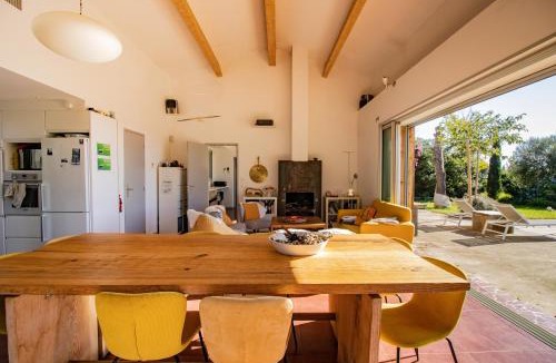 Monacia-d'Aullene House | Maison Aux Vents