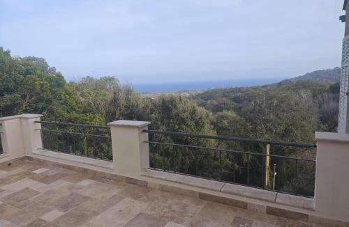 Talasani Villa | Maison avec vue sur la mer et piscine